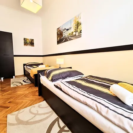 Kert Panzio Отель типа 