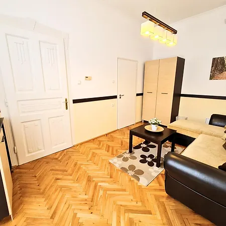 Kert Panzio Отель типа 