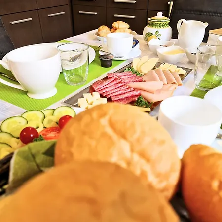 Kert Panzio Отель типа 