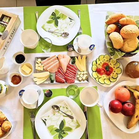 Kert Panzio Отель типа 