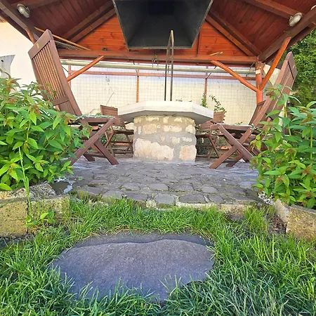 Kert Panzio 3* Шарошпатак